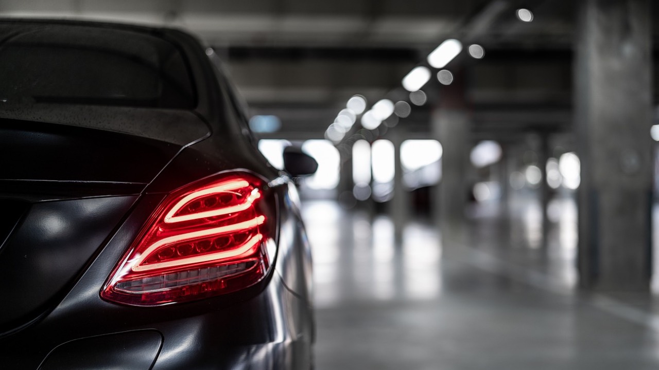 Mercedes on binlerce aracını geri çağırdı: Yangın riski bulunuyor
