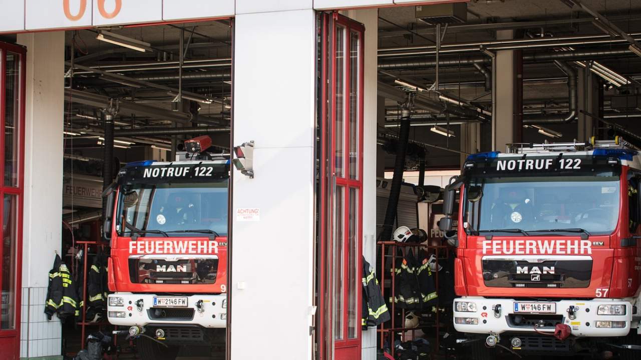 Frankfurt Katedrali'nde itfaiye operasyonu