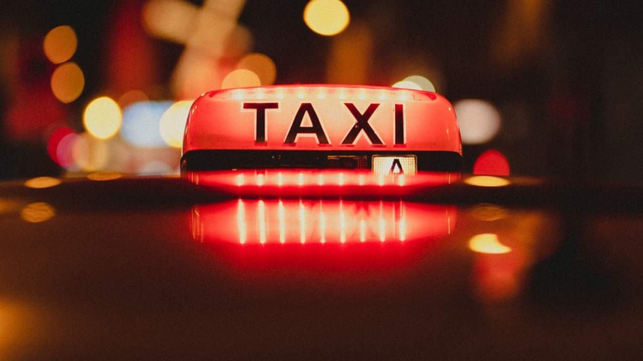 Paris'teki taksiciler İstanbul'daki taksicileri mumla arattı: Olimpiyat temsilcisini dolandırdılar