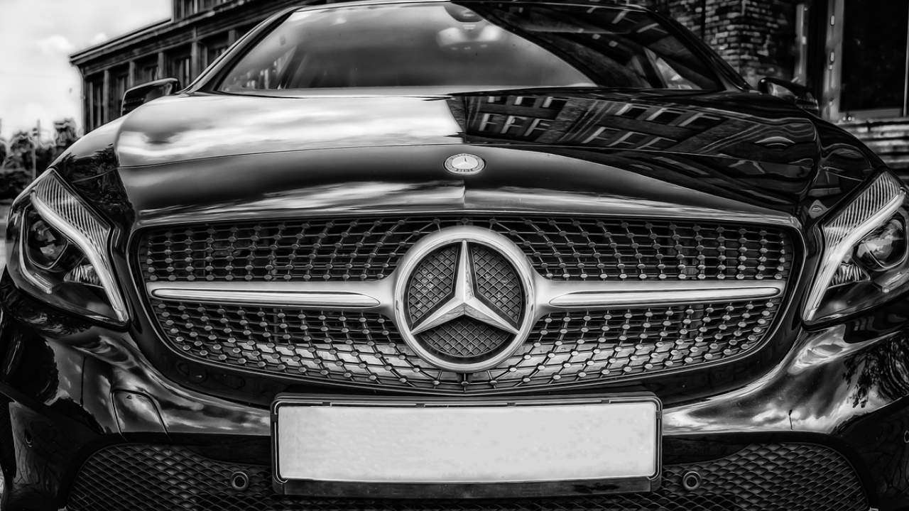 "Mercedes mafyası"na yüzlerce operasyon