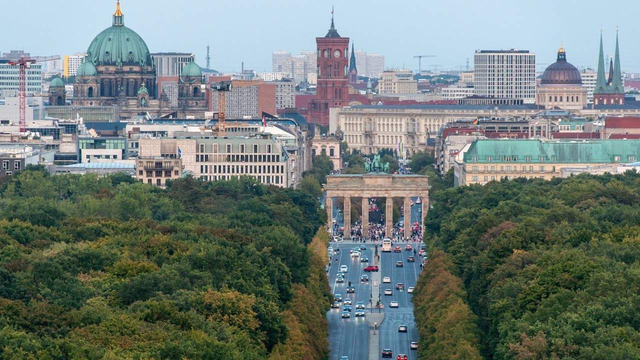 Berlin'e turist doldu
