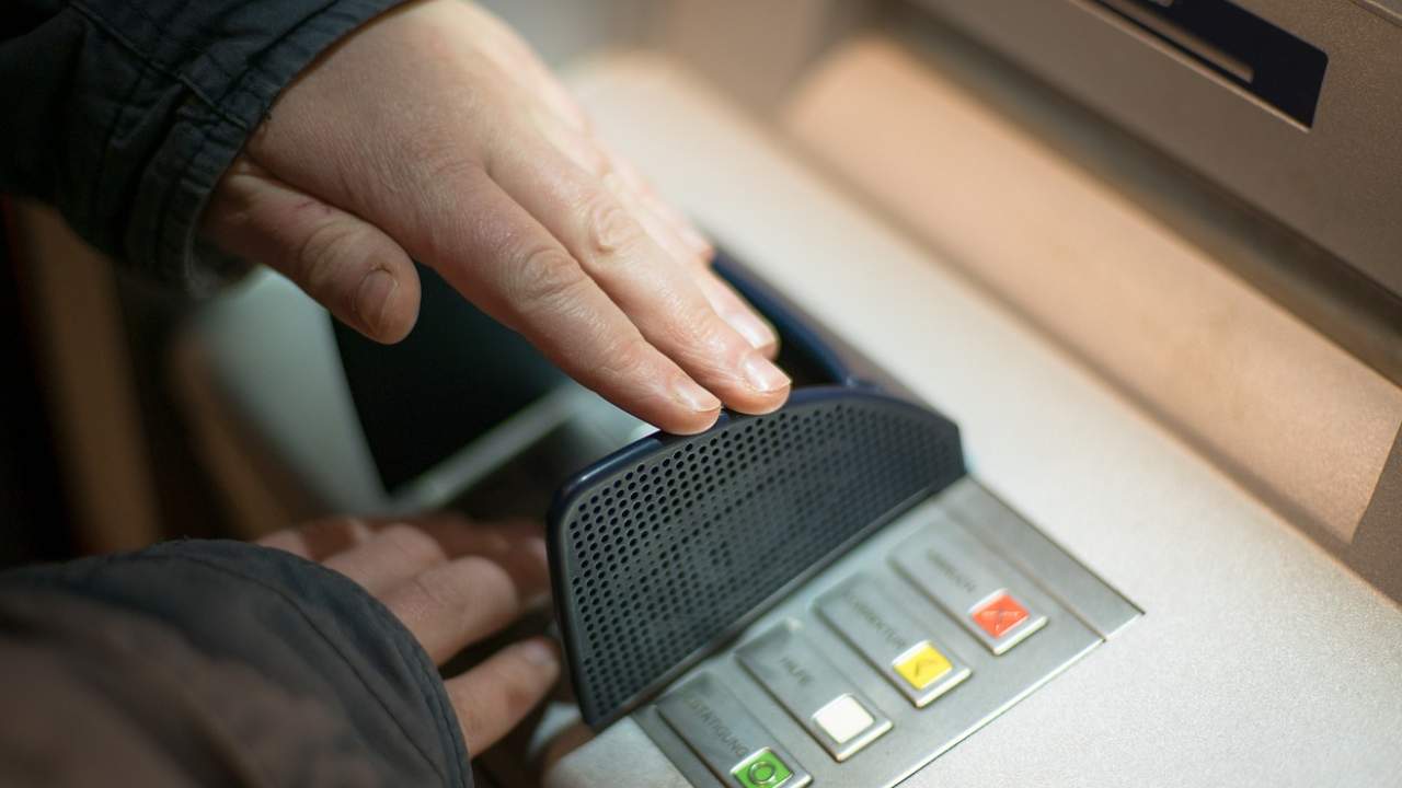 Berlin'de ATM'yi çalma girişimi