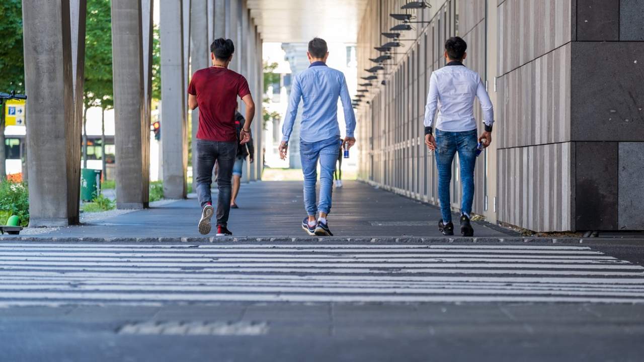 Kaçak göçmenler "ispiyonlanacak"