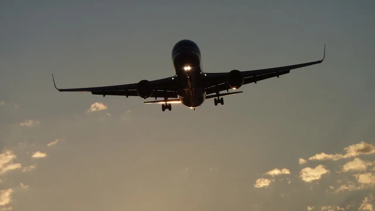 Boeing'in başı yine dertte: Test uçuşları iptal edildi