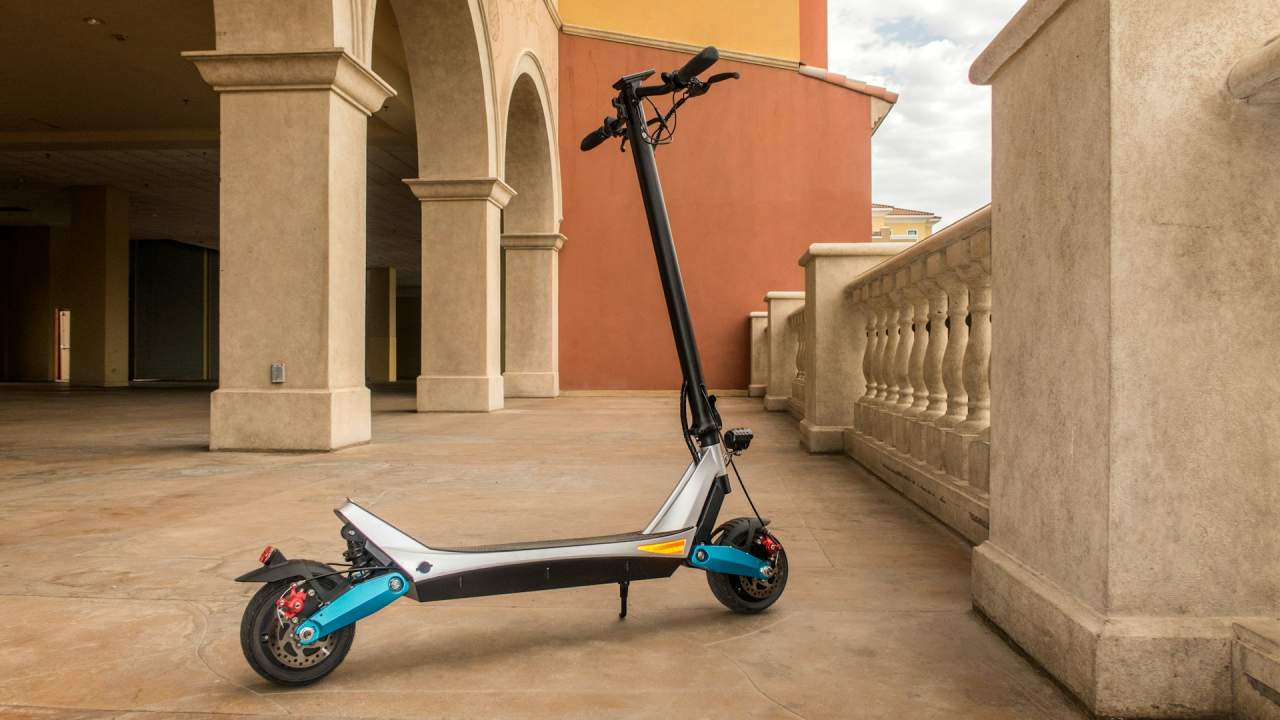 CDU'lu başkana 8000 Euro'luk e-scooter cezası