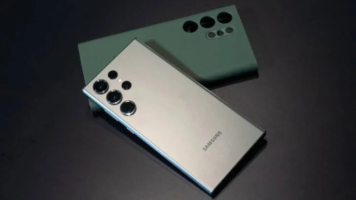 Samsung Galaxy S25 Ultra'nın sızdırılan fotoğrafları ortaya çıktı