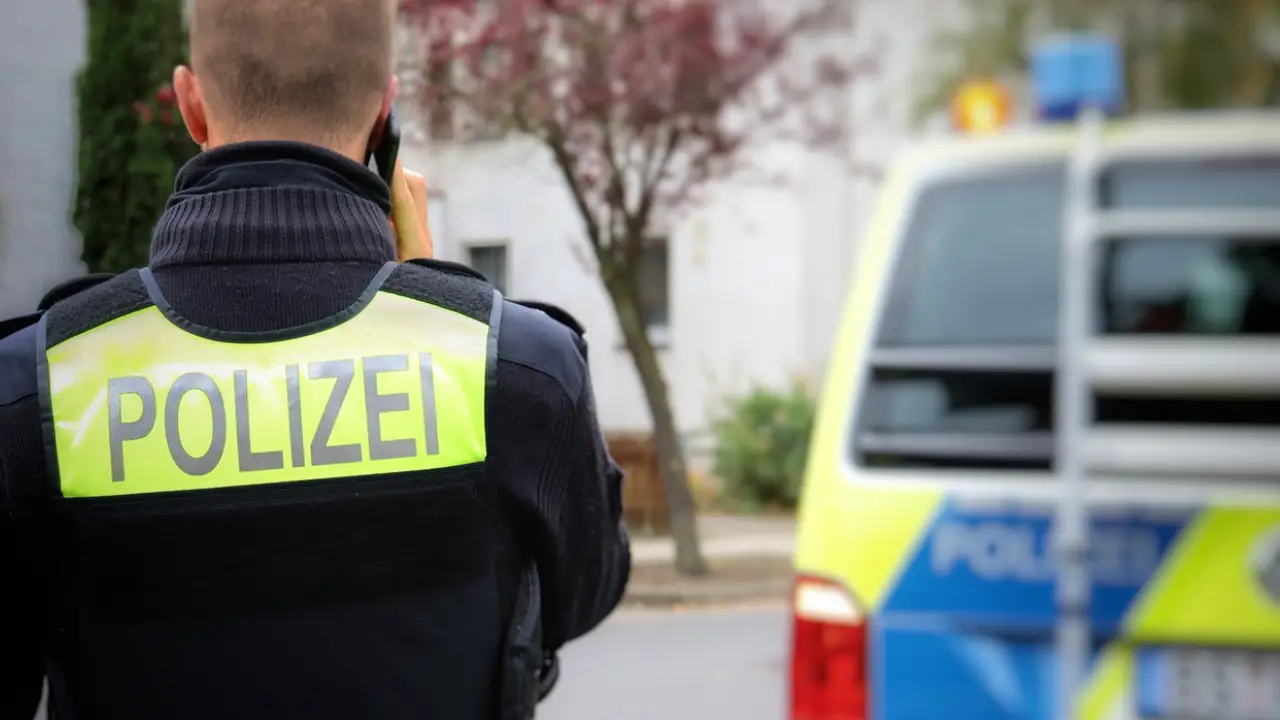 11 yaşında silah taşıyan öğrenci "firarda": Hamburg'da polis okula operasyon düzenledi