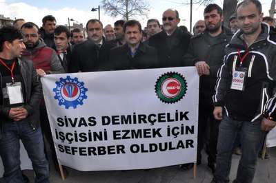Demir çelik işçilerinden ücret eylemi