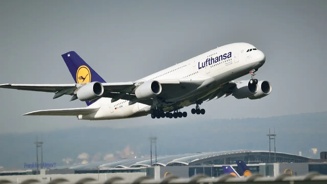 Lufthansa'dan Frankfurt'ta "geri çekilme" kararı: THY'ye kaptırdılar