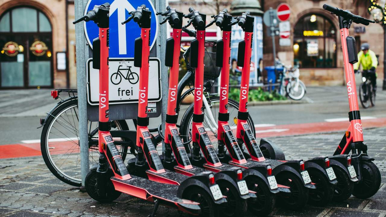 Frankfurt’ta toplu taşımada e-scooter yasağı
