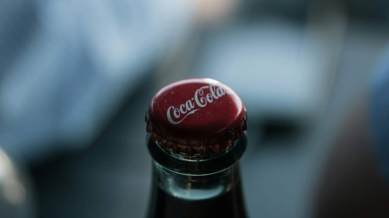 Coca Cola Almanya'da satışa sunucağı yeni şise boyutunu tanıttı