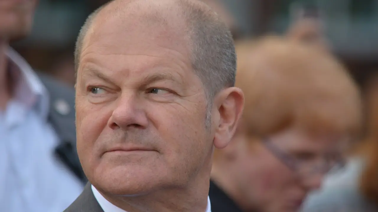 Scholz Yeni Delhi'de: Almanya Hindistan'dan nitelikli göçmen alacak