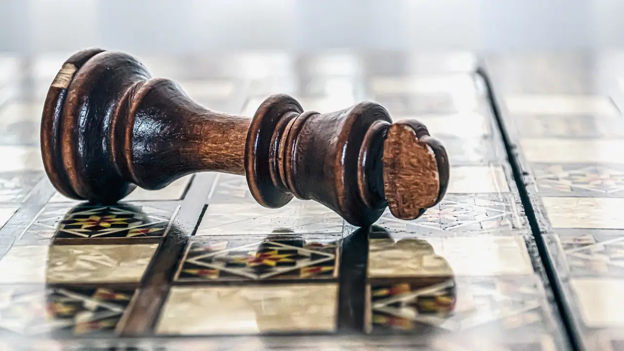 Satranç maçında yenilgiyi kaldıramayan genç tutuklandı