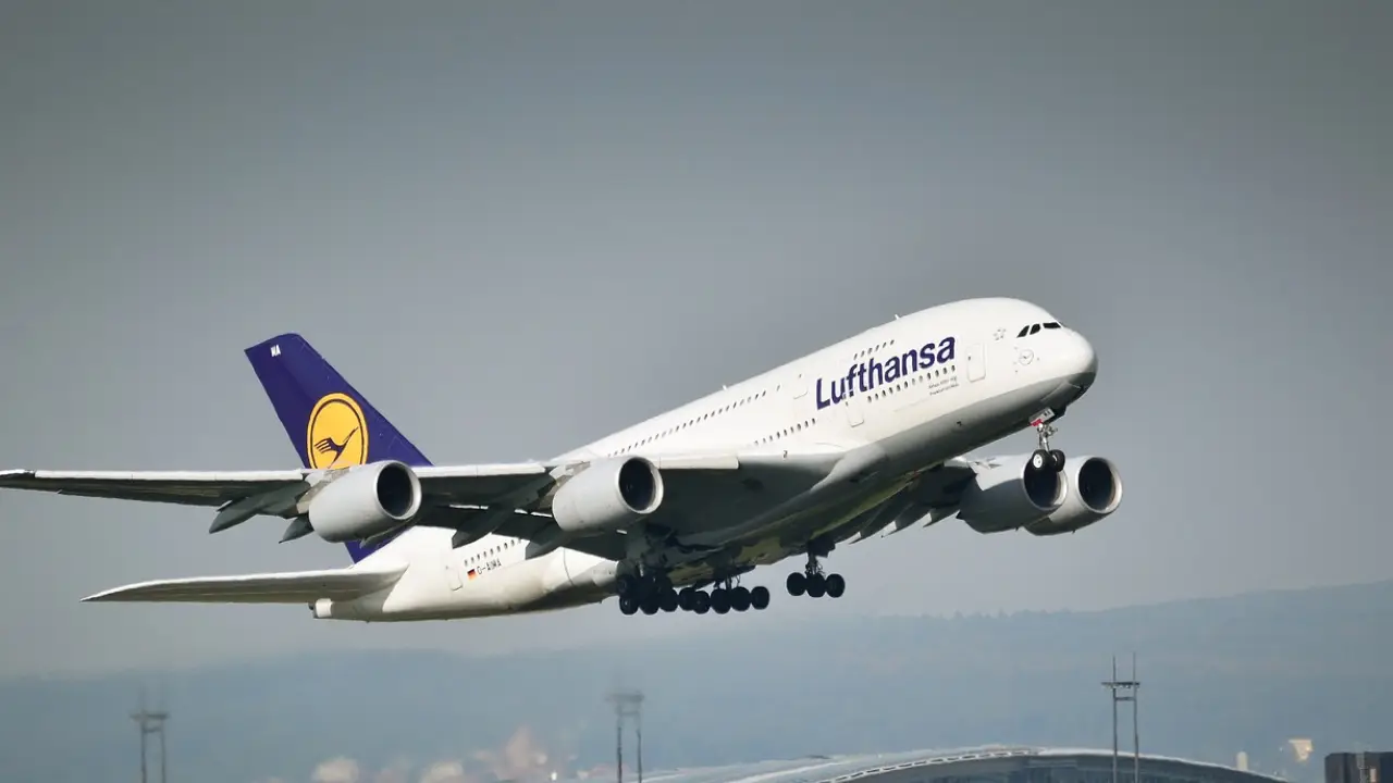 Rekor kara rağmen Lufthansa kırmızı alarm verdi