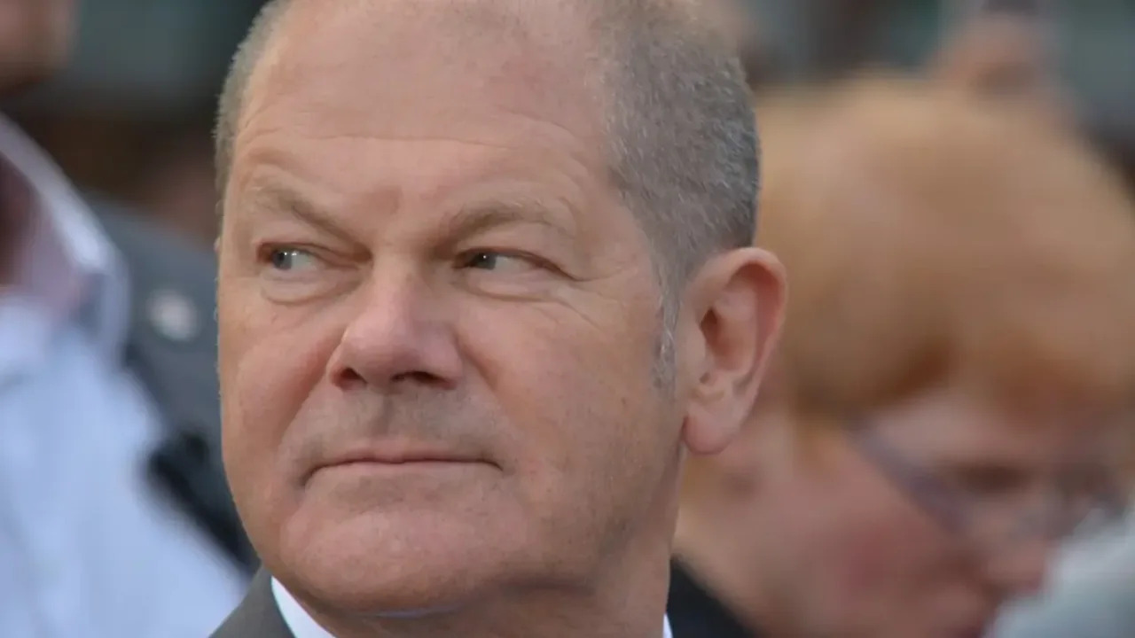 Cezalar gözden geçirilecek... Scholz otomobil devlerine sahip çıktı, çevrecileri kızdırdı