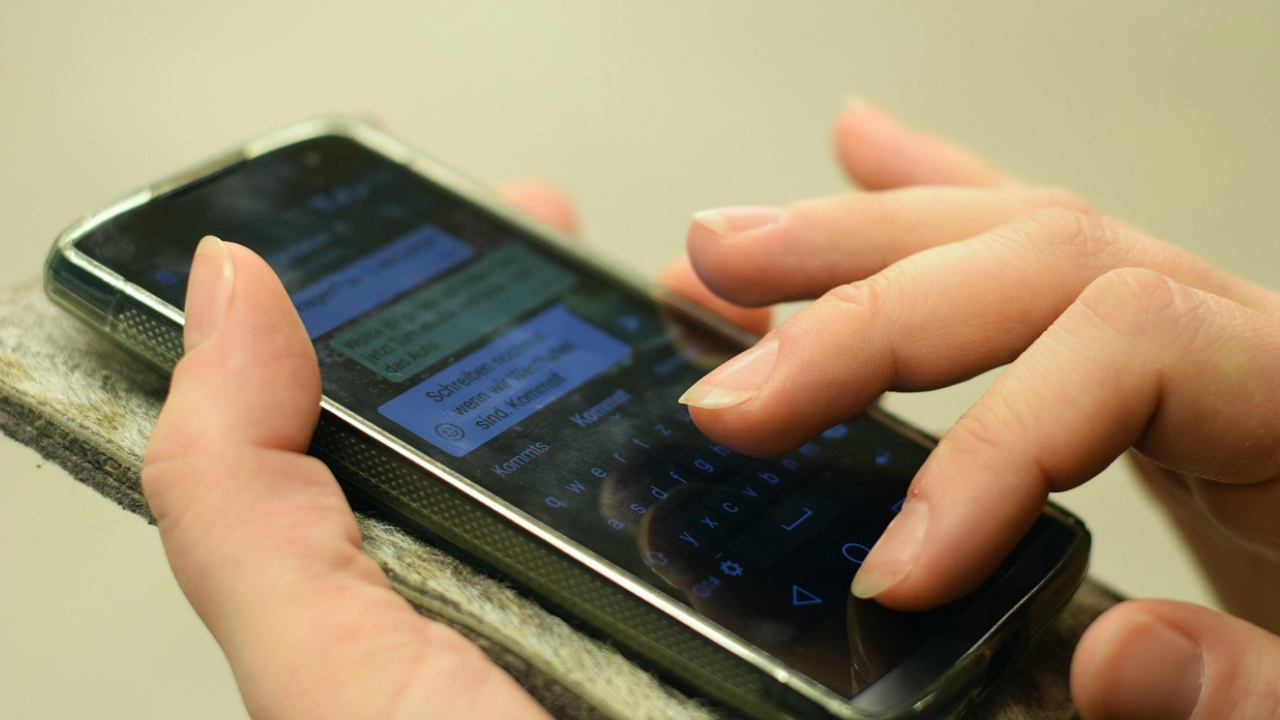 WhatsApp'taki sesli mesajlar artık yazıya dökülebilecek