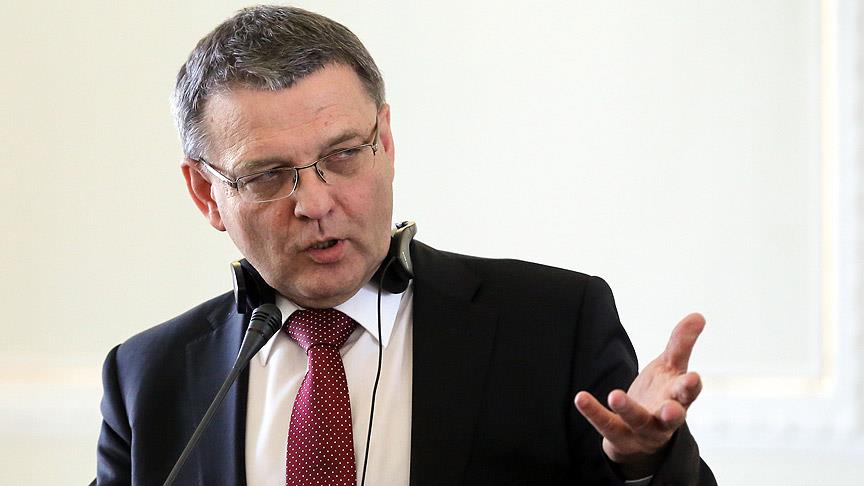 'Sığınmacı göndererek krizi büyütüyor'