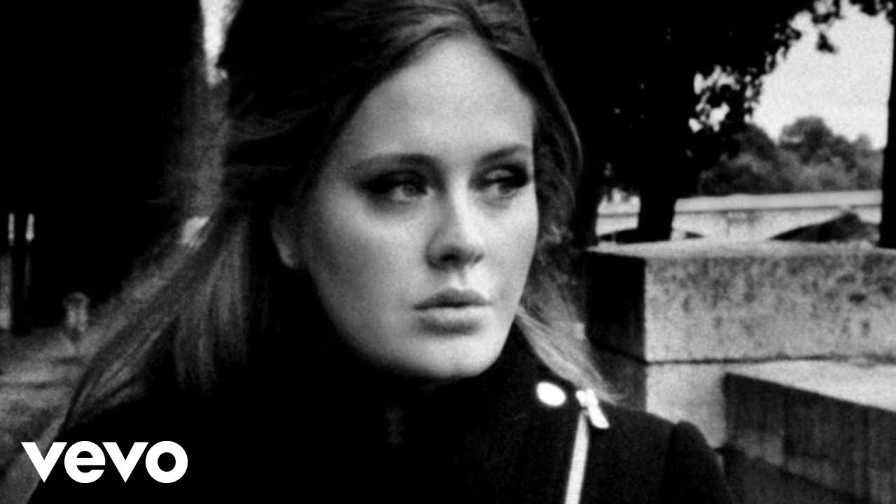 Adele'nin şarkısı "Million Years Ago" için yasak kararı