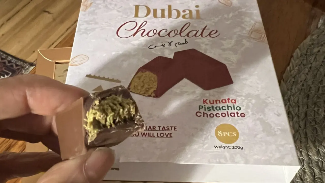Alman halkı Magdeburg'un yasını tutarken, Alman Bakan Karl Lauterbach, Dubai çikolatası paylaştı