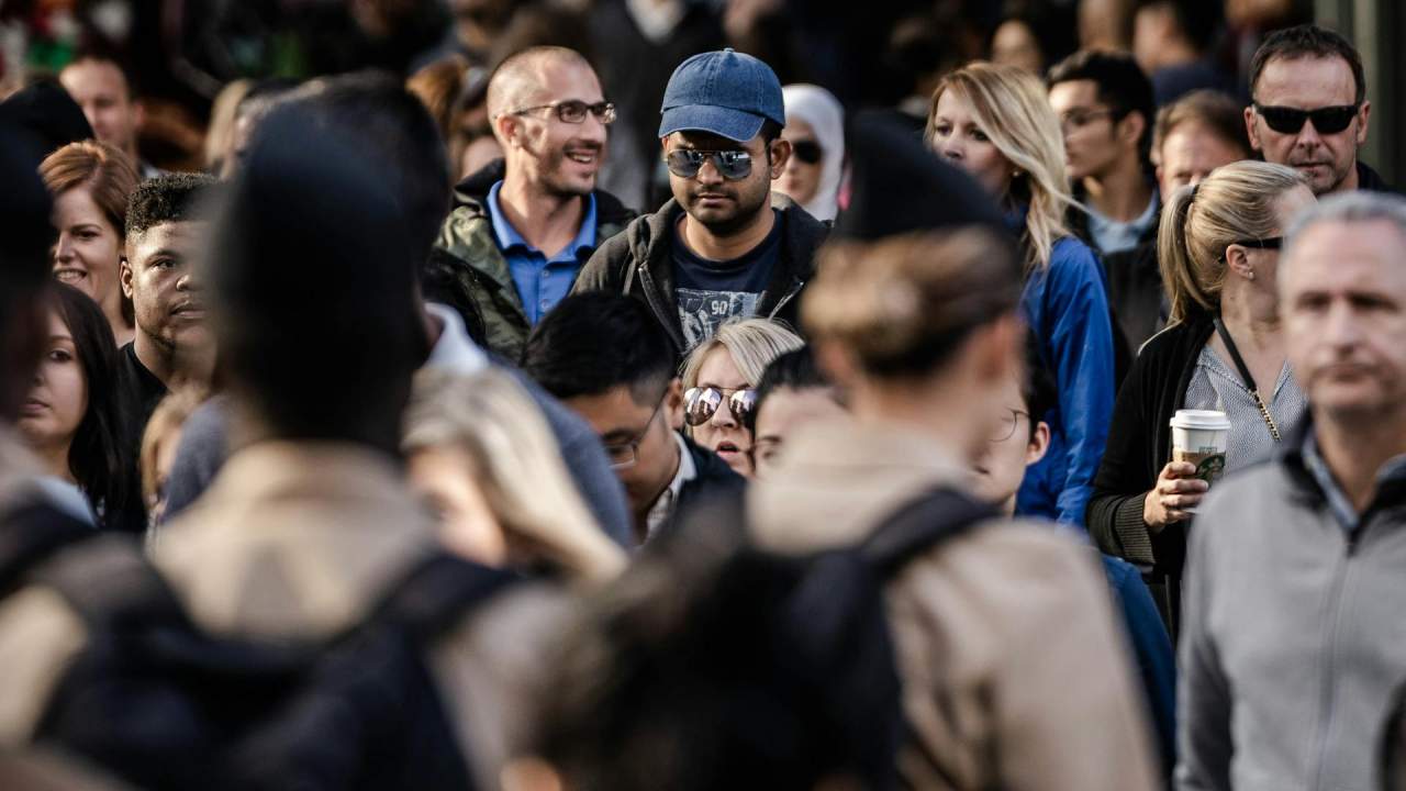 Dünya nüfusu 82 milyon kişi arttı