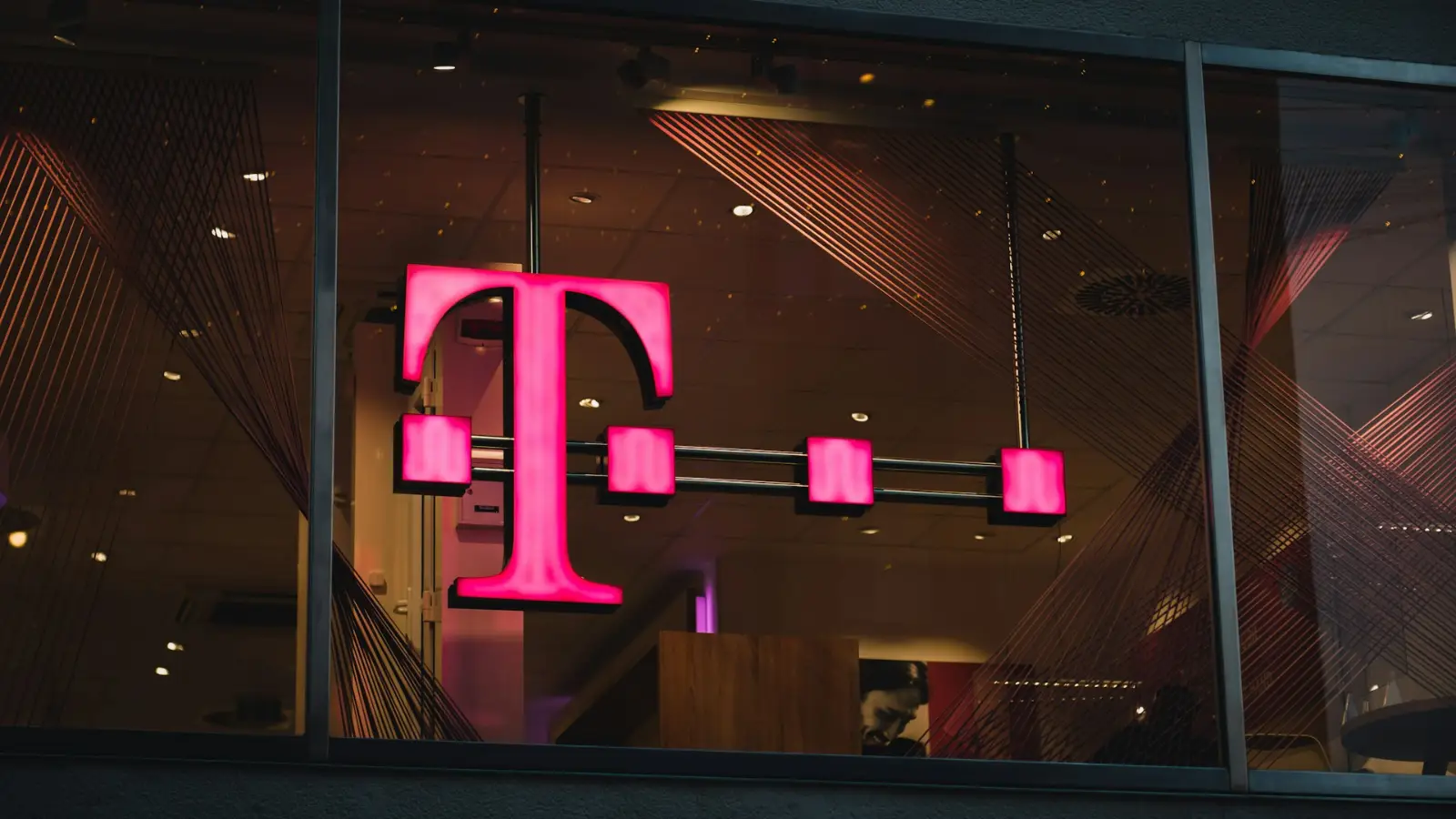 Almanya'da Telekom’dan 168 Euro'luk fatura aldıysanız dikkat!