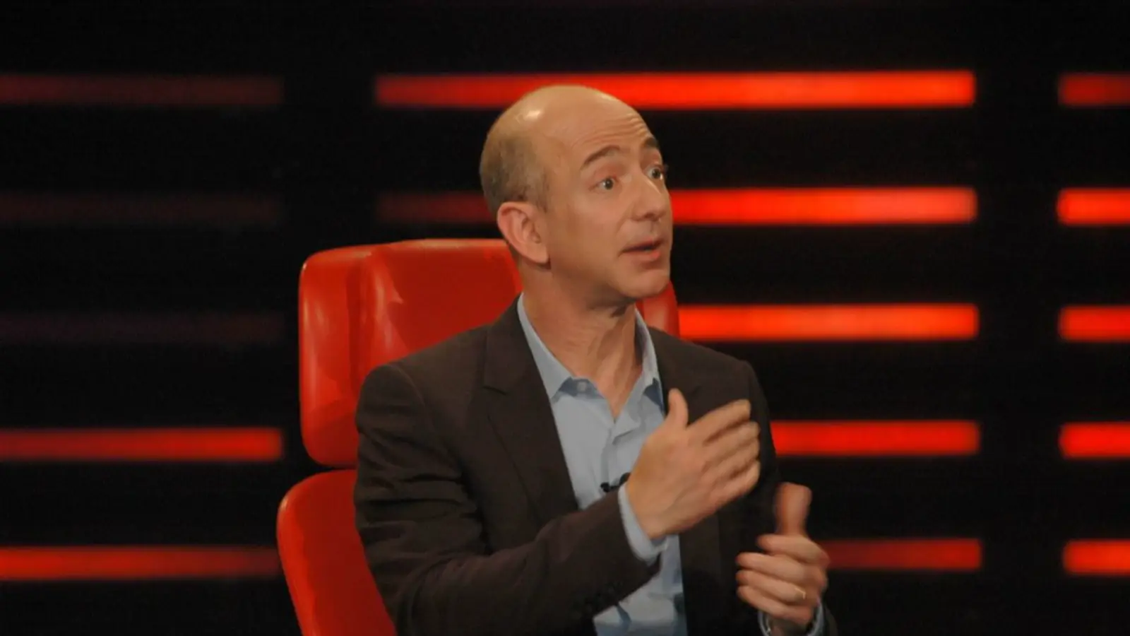Bezos nişanlısını ve Katy Perry'i uzaya gönderiyor