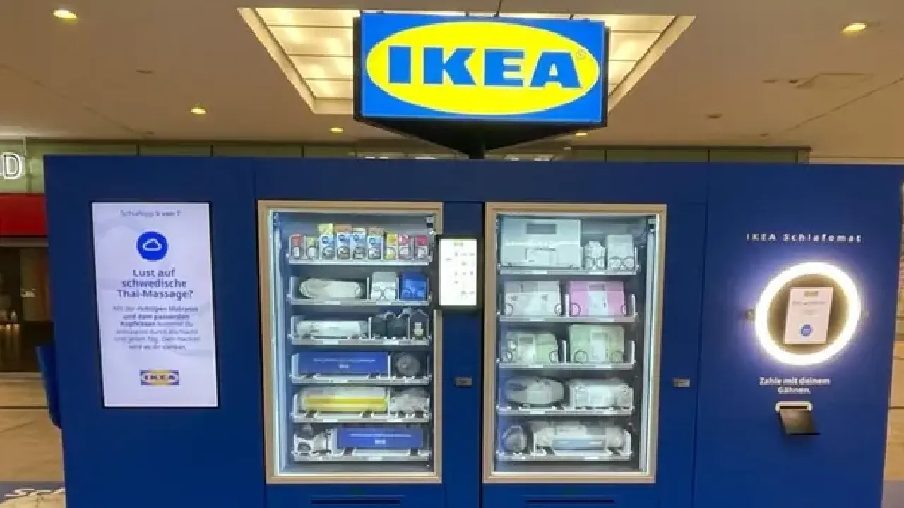 IKEA tren istasyonlarında esneyene uyku ürünleri veriyor