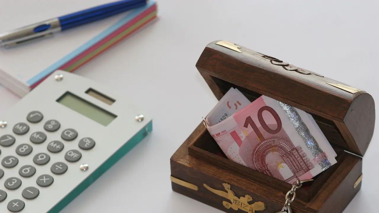 Bavyera'da yaşlı adam telefonda kandırıldı, 100 bin Euro'su gitti