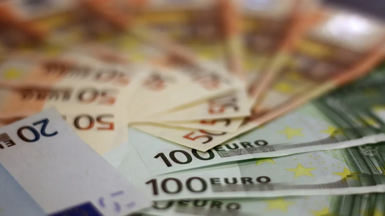 Berlin'de zırhlı minibüsü soydular