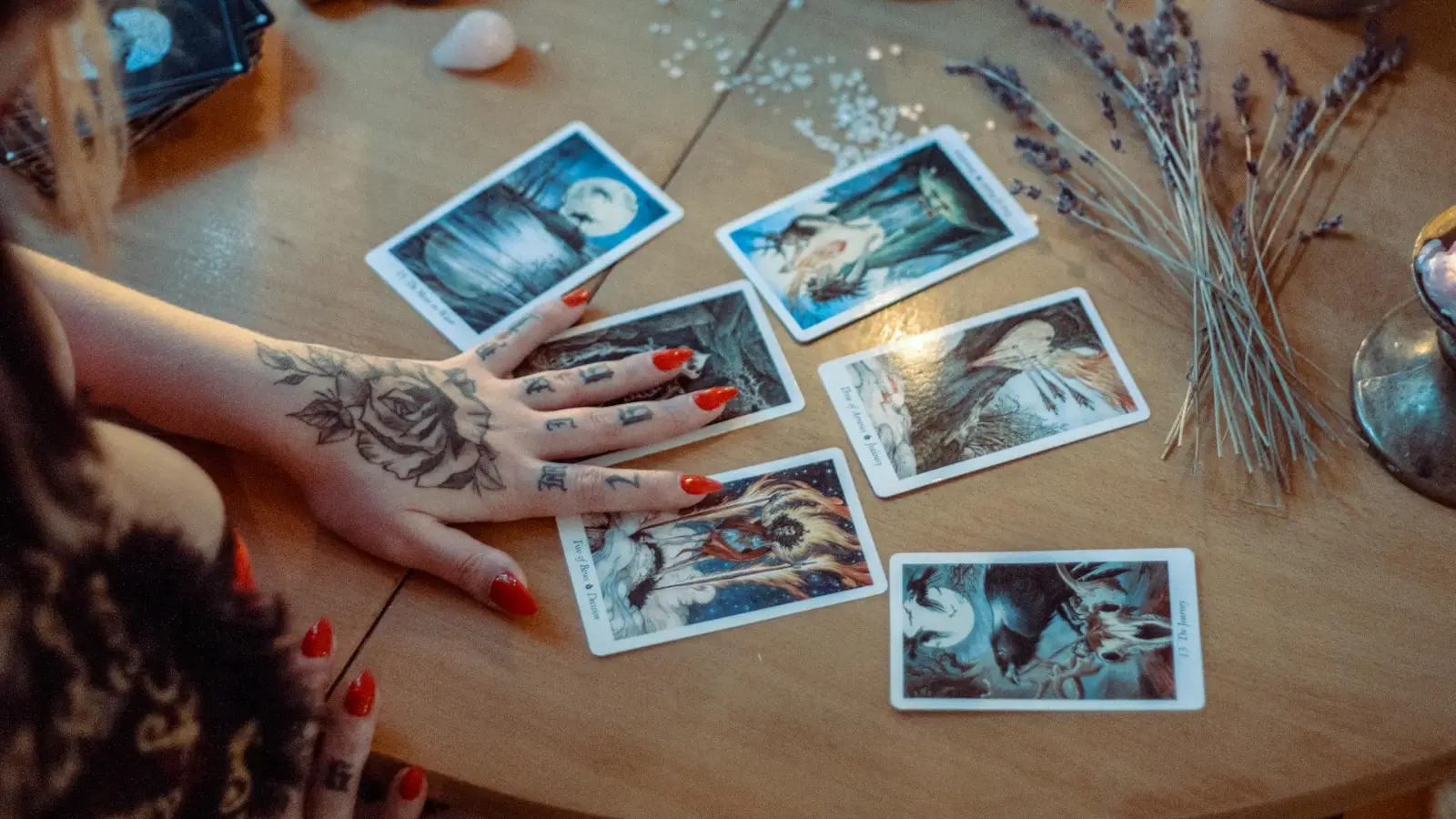 Bilişim milyoneri servetini Münihli tarotçusuna bıraktı