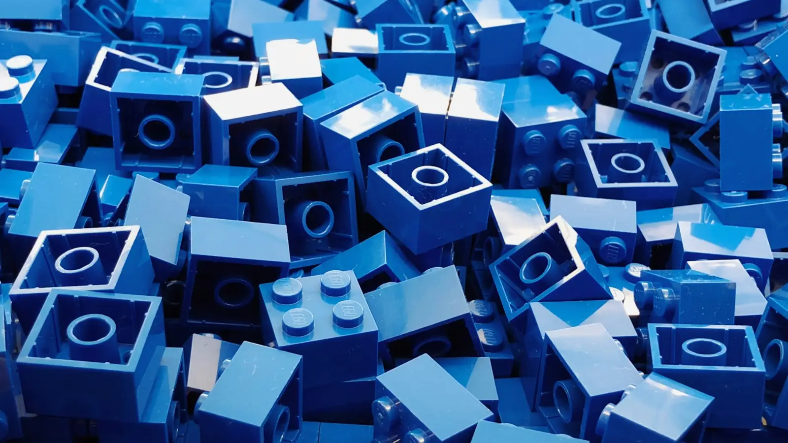 Kulak ağrısının sebebi 20 yıl boyunca fark edilmeyen Lego parçası çıktı