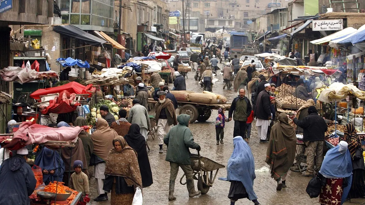 Afganistan ve Pakistan'da binlerce kişi Almanya'ya gelmeyi bekliyor