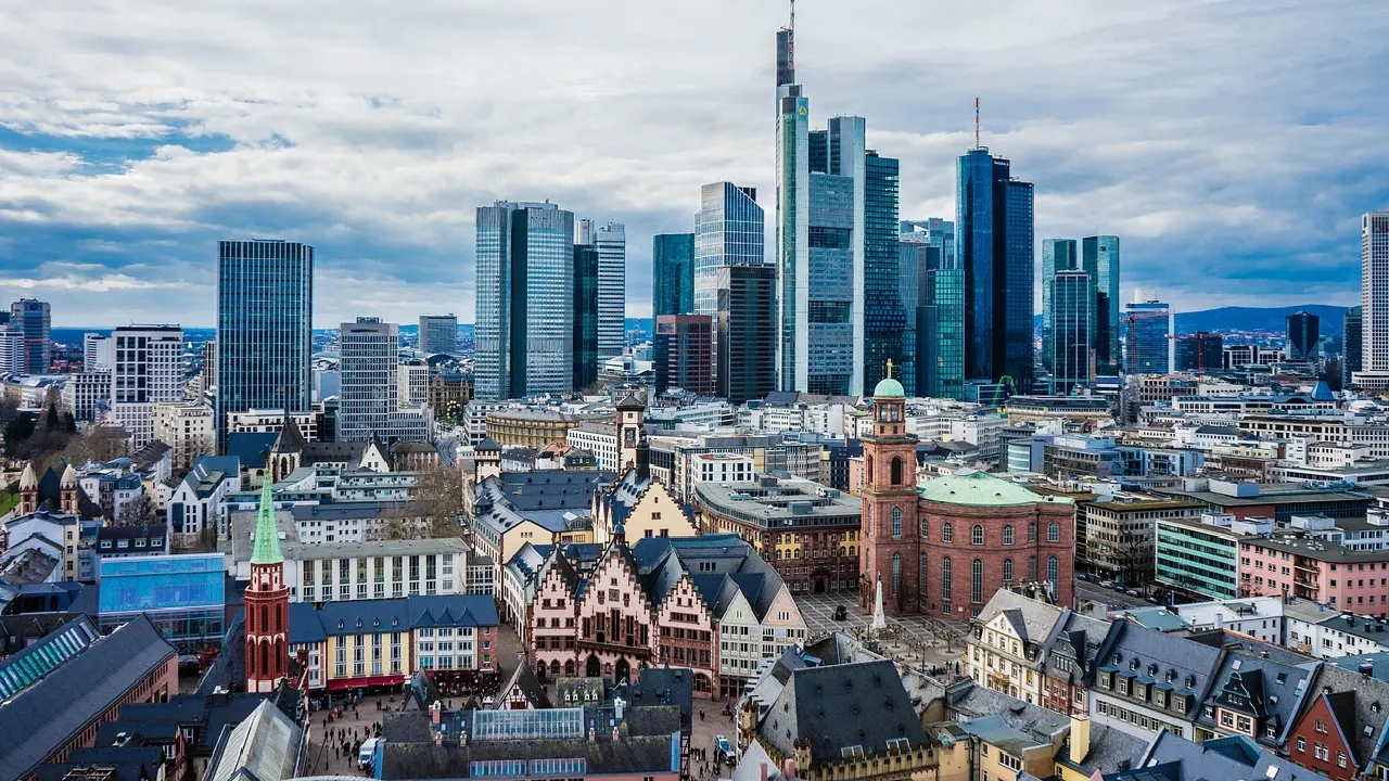 Dünyanın en zenginleri hangi şehirde? Frankfurt'ta 10 kişiden 1'i zengin