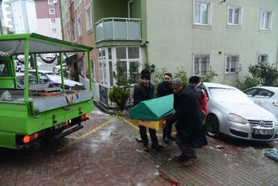 Üniversite öğrencisi 7. kattan atlayarak intihar etti