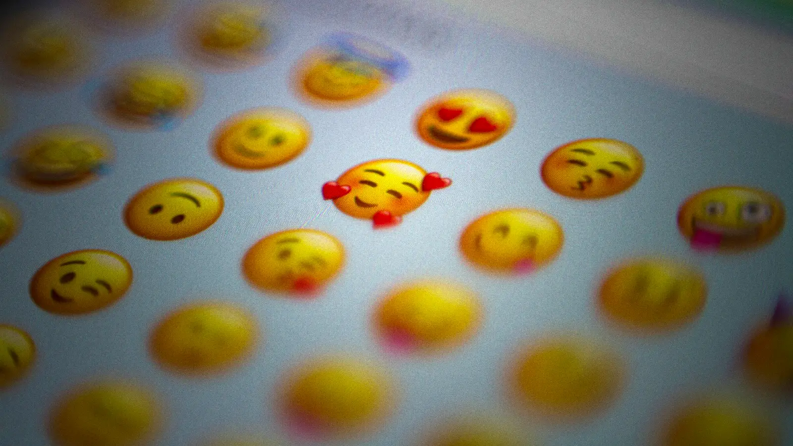 Gönderdiğiniz emojiler kişiliğinizi ele veriyor