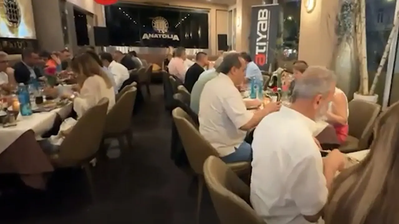 ATİYAB'dan geleneksel akşam yemeği: İş dünyası müzikle eğlendi