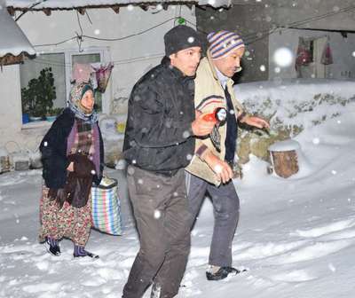 Kar mağduru diyaliz hastası için seferber oldular