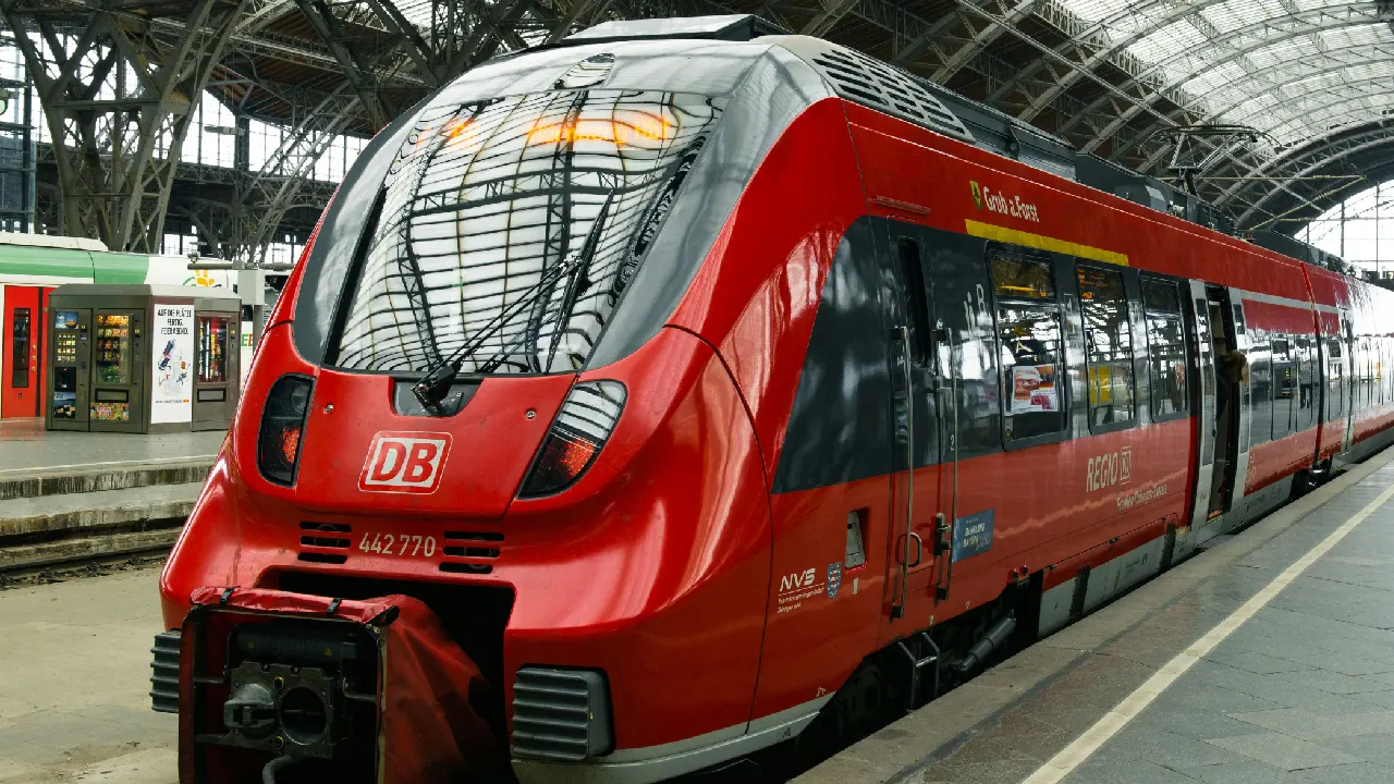 Deutsche Bahn mahkemelik oldu: Meğer hepimizi izliyorlarmış