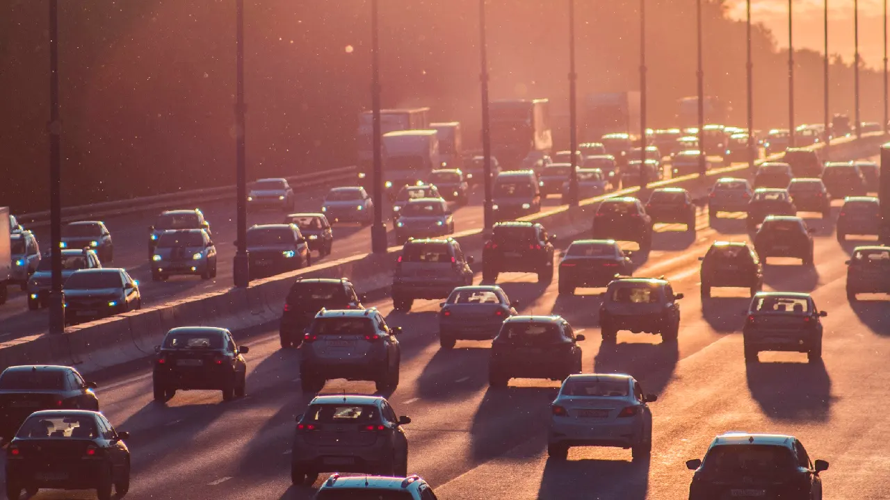 Almanya'da on binlerce kişi uyuşturucu içerek trafiğe çıkmış