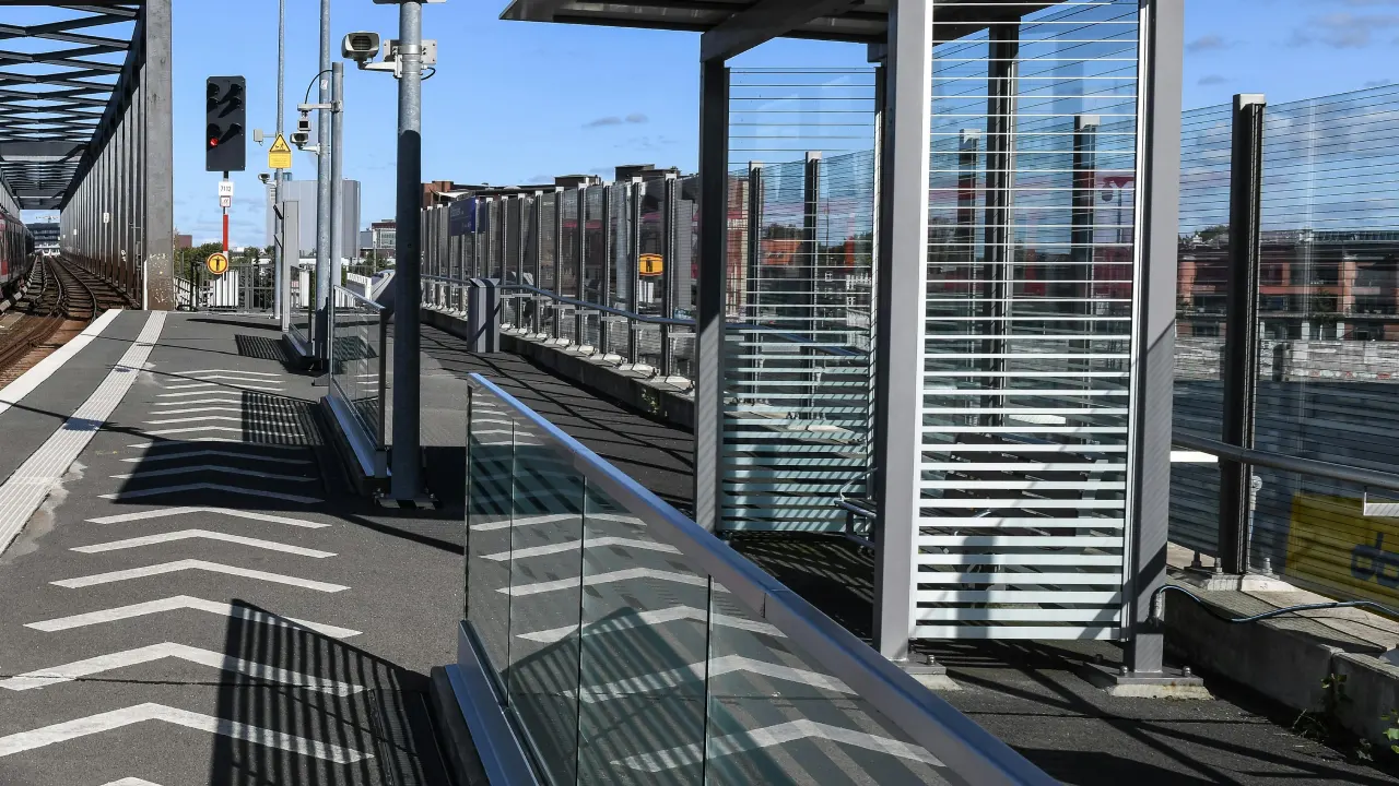 Bremen'de tramvay durağında trans bireye saldırı