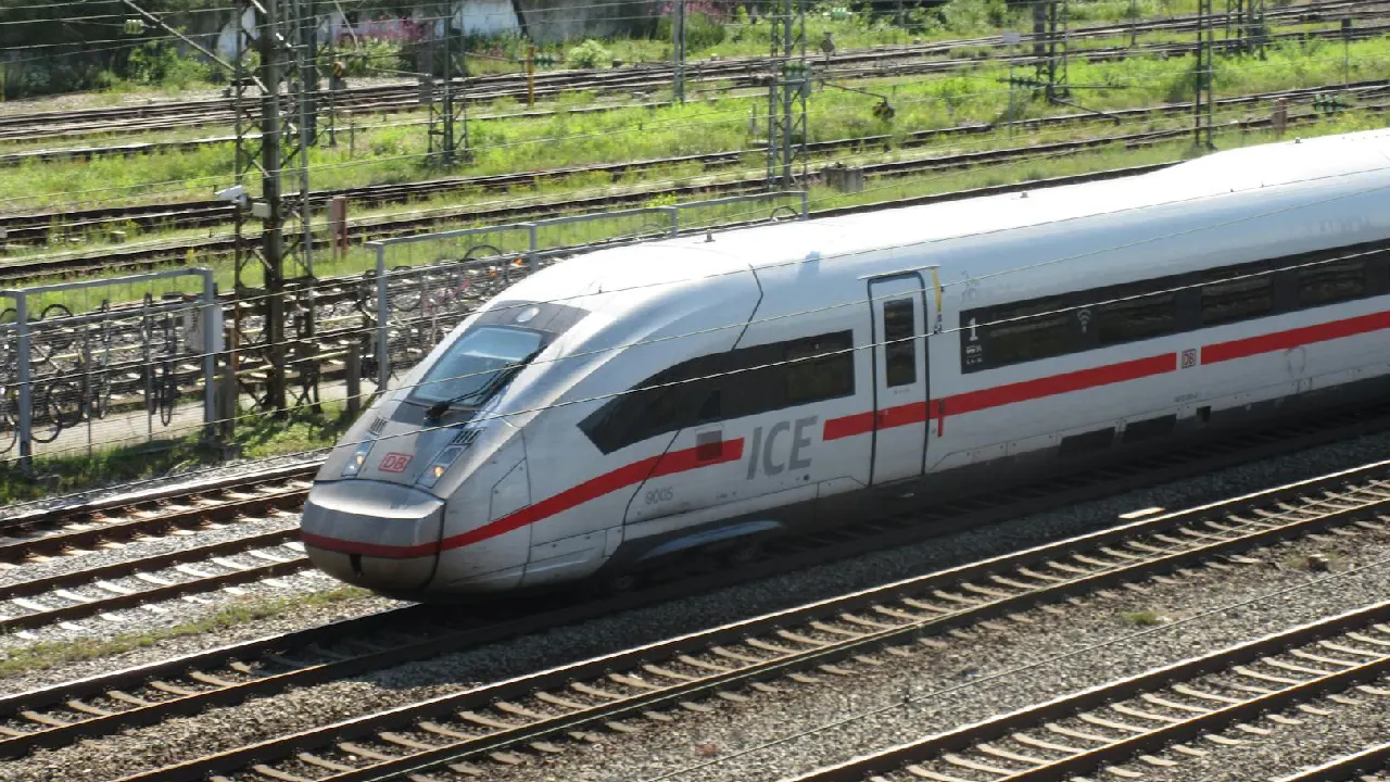 ICE trenindeki Suriyeli saldırganla ilgili detaylar çıktı: Uyuşturucu etkisindeydi, ilticacıydı!