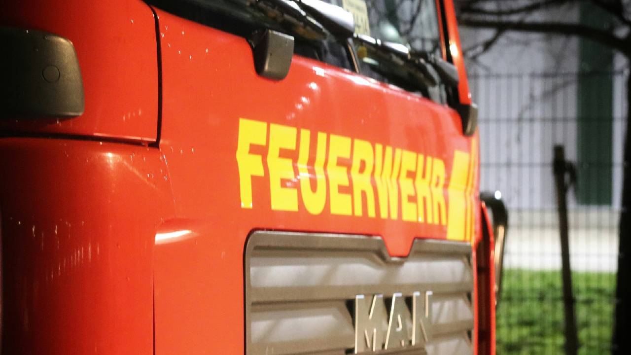 Bavyera'da itfaiye teşkilatı telsiz çağrılarını özel sohbet gruplarına yönlendirmiş