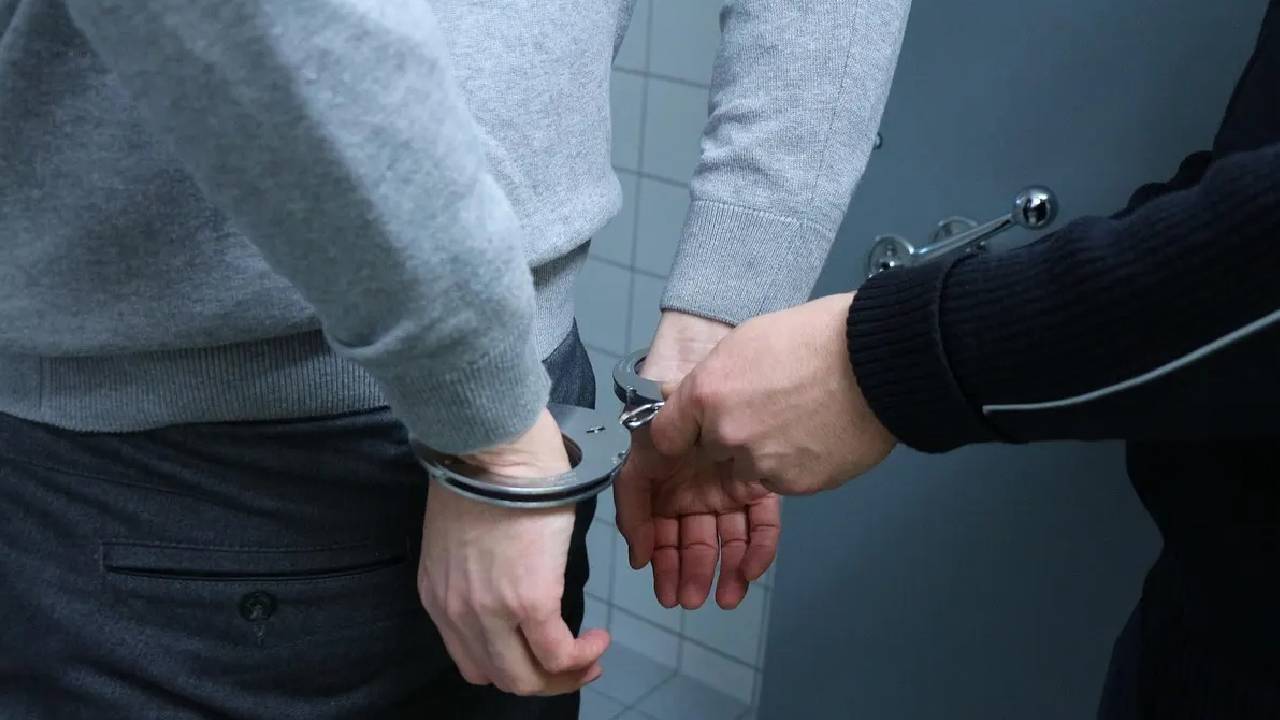İstanbul'da adam öldürmekten aranan Türk vatandaşı Almanya'da yakalandı