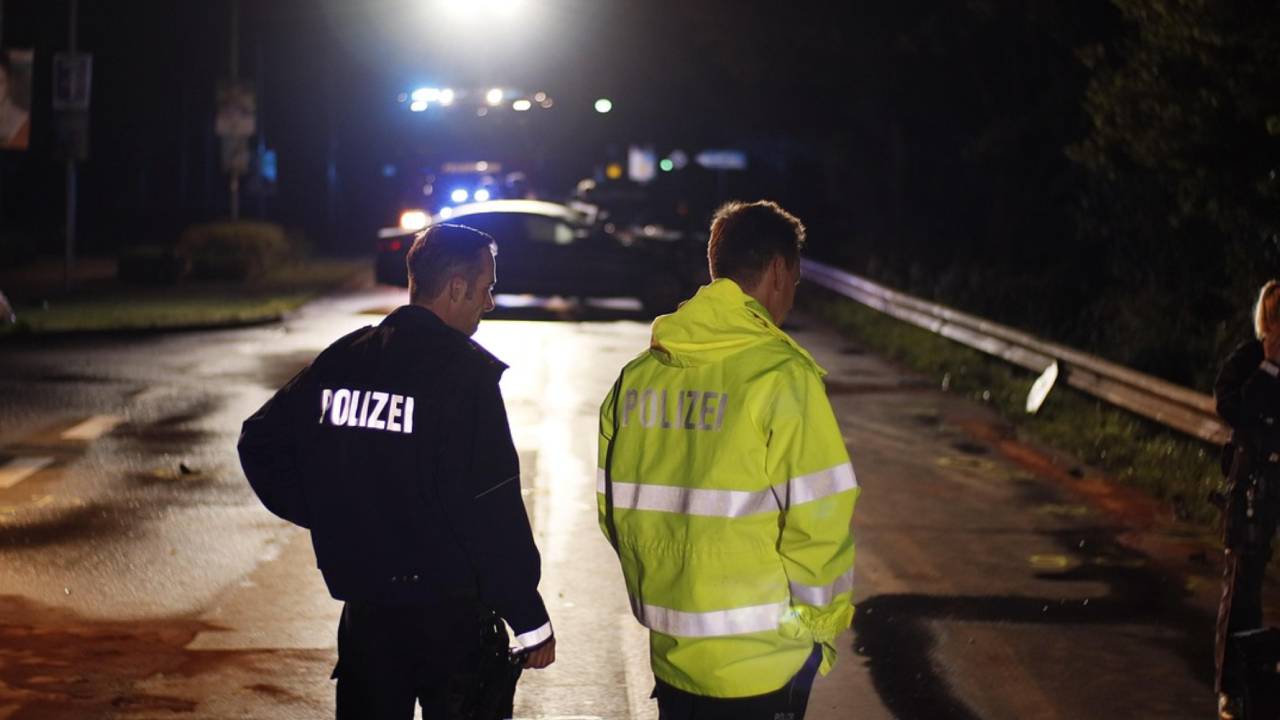 Almanya'da gençler alkollü bir şekilde binlerce trafik kazasına karıştı!