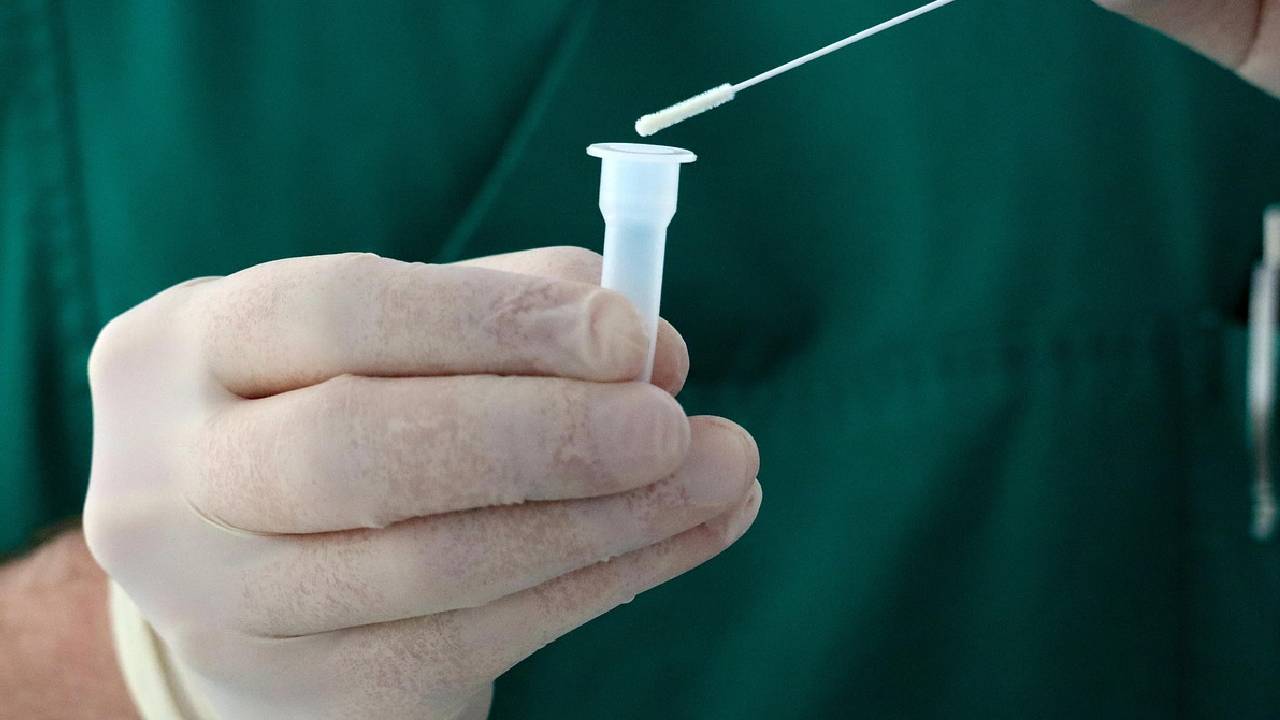 Vaka sayıları yükselişte... Yeni koronavirüs varyantı yayılıyor
