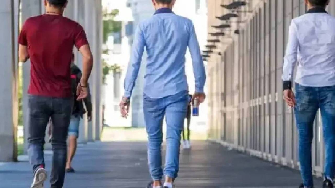 Almanya'nın Afganistan'a göndereceği Afganlardan 3'ü kaçtı