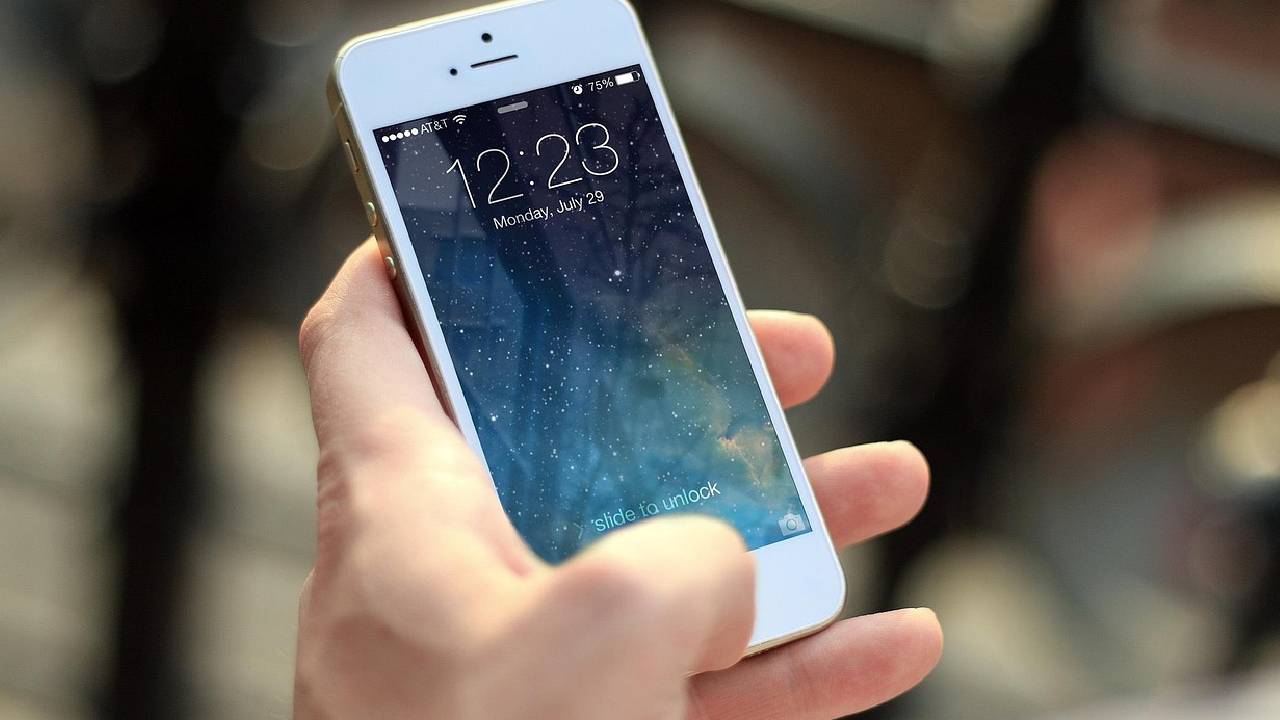 Belgeler sızdırıldı, akıllı telefonlarınız işte böyle dinleniyor