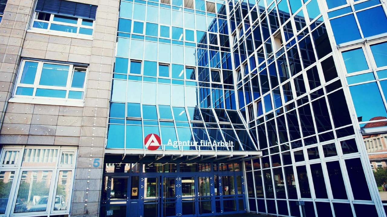 Almanya'da iş bulma kurumu artık işe yerleştiremiyor