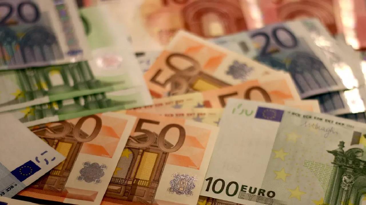 Almanya'da kişi başına kamu borcu 30 bin Euro'yu aştı