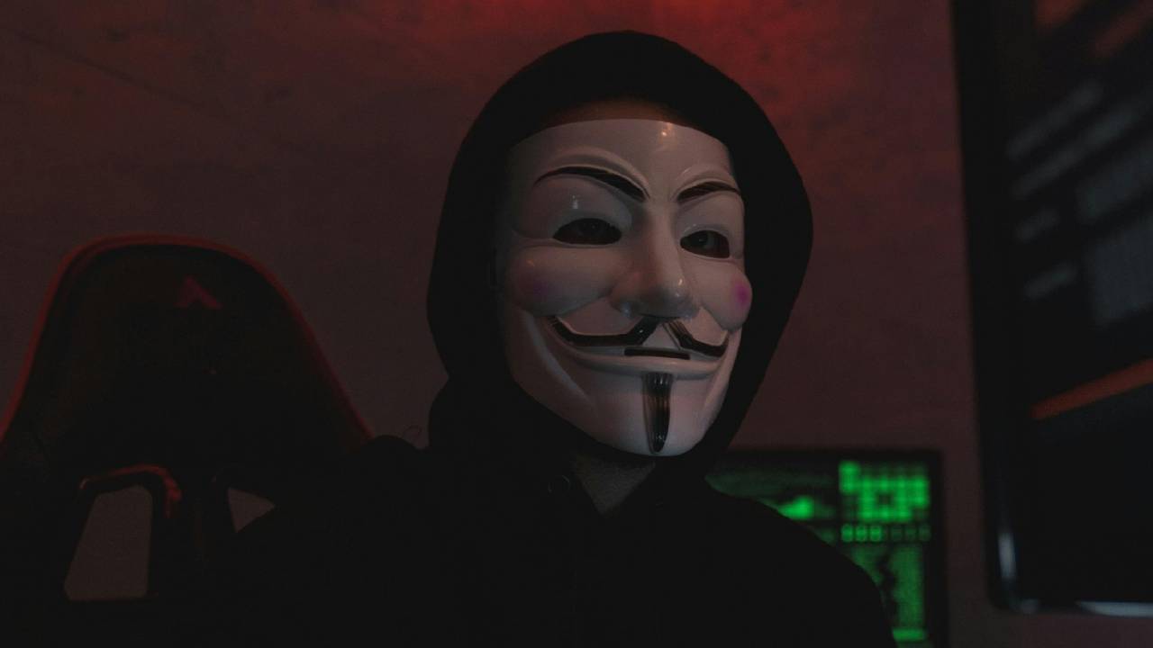 200 kişiyi dolandırıp şantaj yapan hacker grubu Aşağı Saksonya'da çökertildi